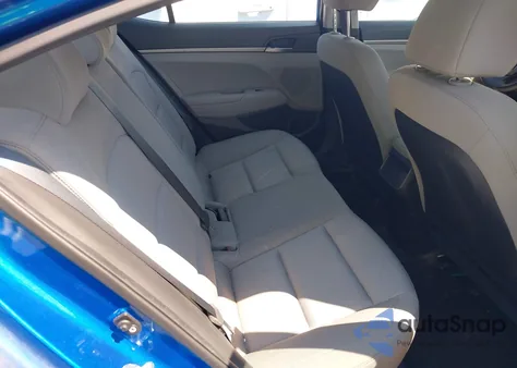 2017 Hyundai Elantra Se z USA, uszkodzony, nr VIN KMHD74LF6HU314871